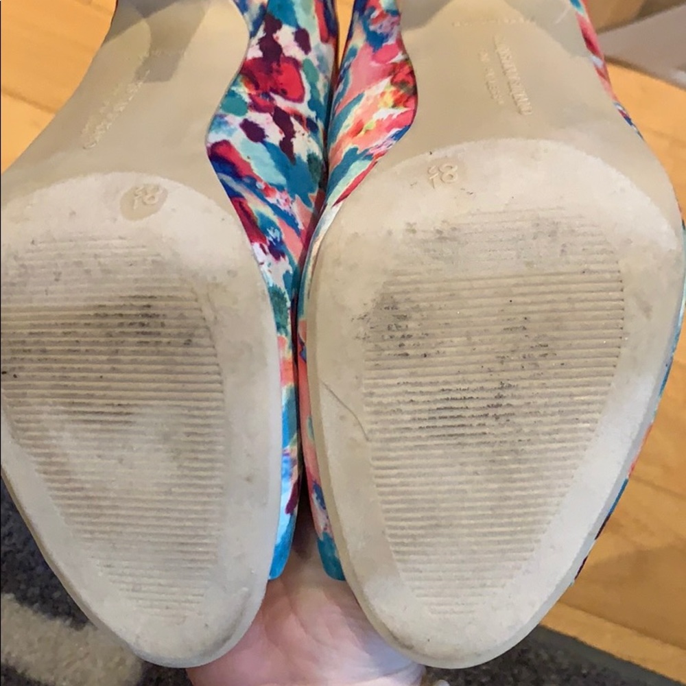 Multi Color open toe pump. Size 8.5 - Picture 4 of 4